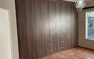 SCHALK WARDROBE 1